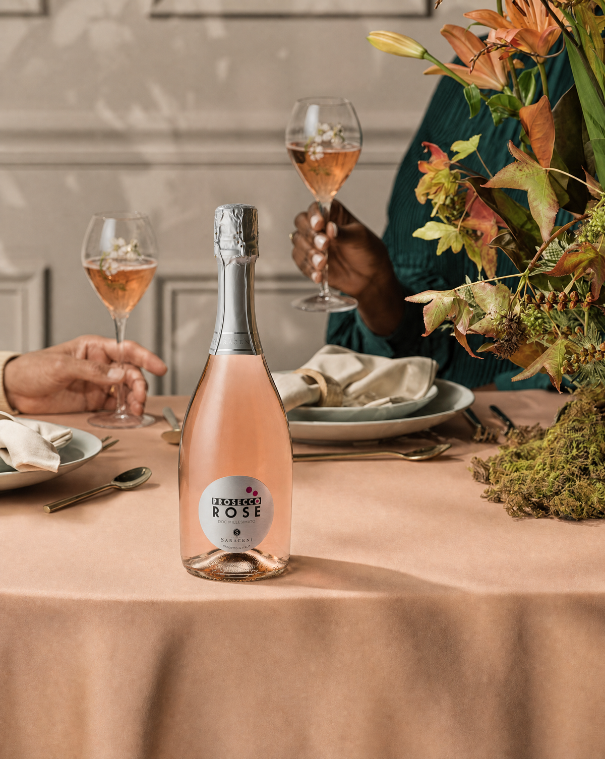 Prosecco Rosé — rosé extra-dry sparkling wine, 750ml, Saraceni Wines (lifestyle image)